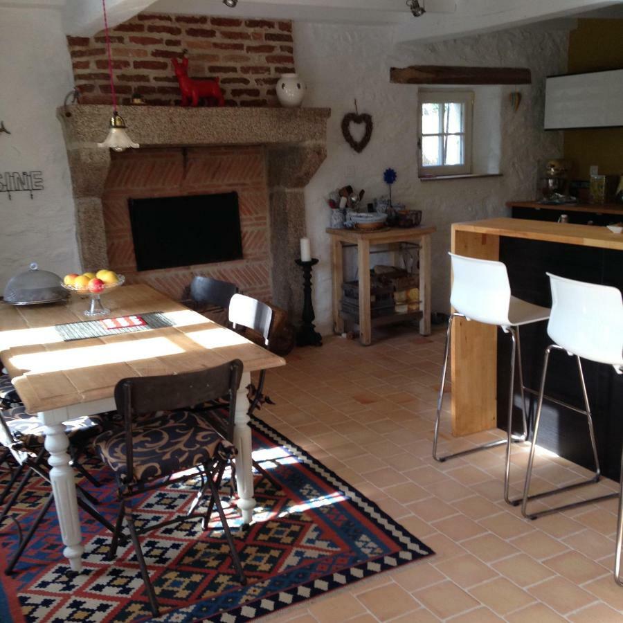 Les Epis Du Vent Bed & Breakfast Adilly Exterior photo